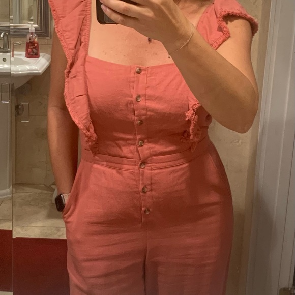 Cute Romper With Pockets and Ruffles - Picture 10 of 10